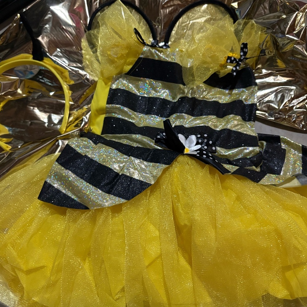 honey bee toddler costume size  3/4